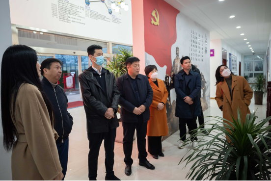 鄭東新區(qū)、經(jīng)開區(qū)、航空港區(qū)政協(xié)委員赴公司考察交流!